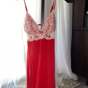 Vintage Victoria's Secret Red and White Lace babydoll slip